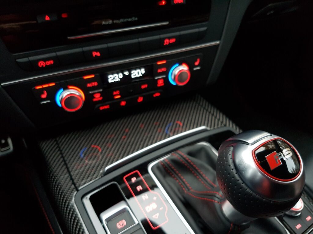 Audi RS 6 performance Interieur