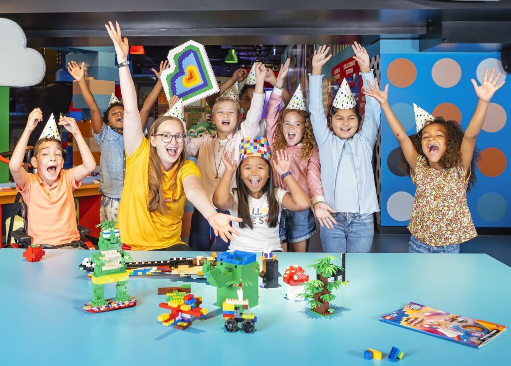 Das LEGO Discovery Centre Hamburg sucht sechs Kinder für die Creative Crew