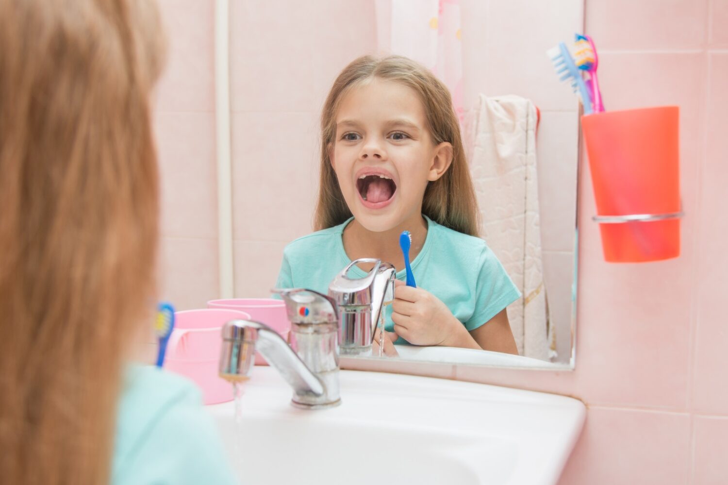 Kinder brauchen schon früh eine Zahnputzroutine