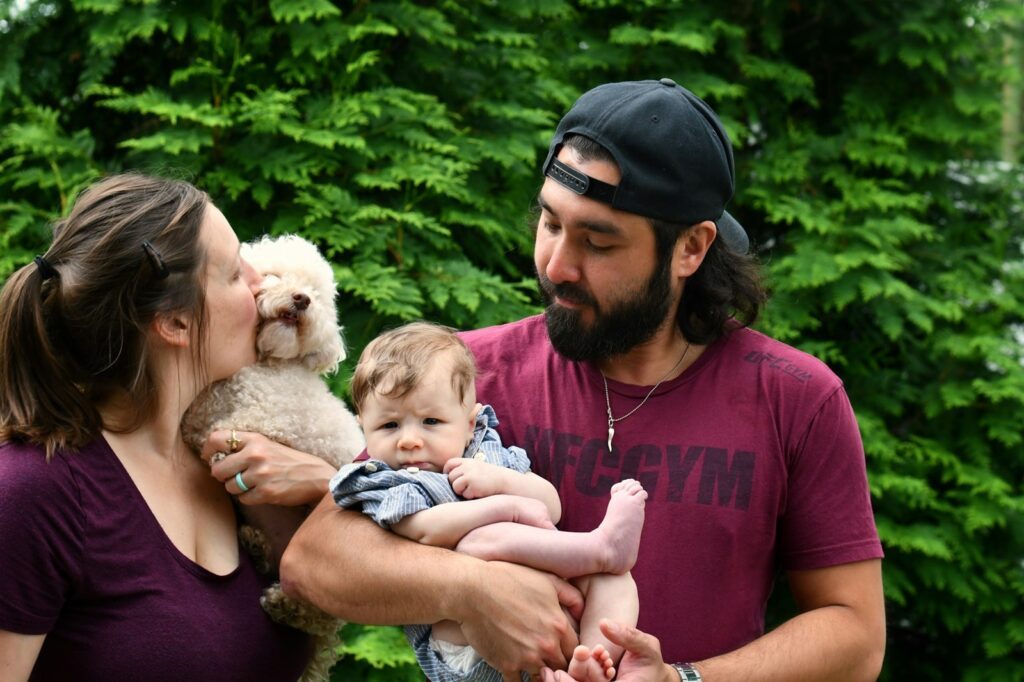 Ein Hund kann eine Familie bereichern, wenn man ein paar Regeln befolgt